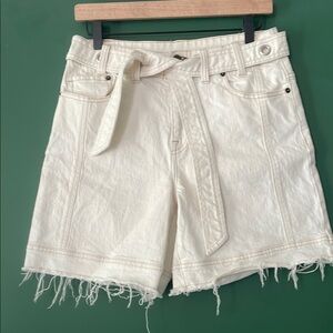 Frye Women's 8 Cream Contrast Stitched Jean Shorts High-rise Grommet Belt